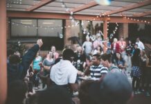 Huur een silent disco voor een feestje met vrienden